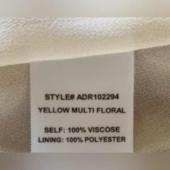 ASTR The Label NWOT Floral Puff Sleeve Midi Dress with Front Side Slit Size M - Picture 10 of 12